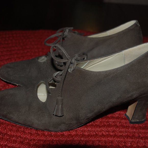 Very Vintage Laura Ashley Suede Shoes - Picture 3 of 4